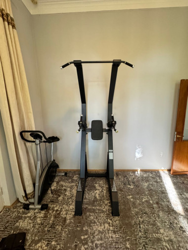 Брусья пресс турник DHZ Fitness A-3049 Брусья пресс турник DHZ Fitness A-3049